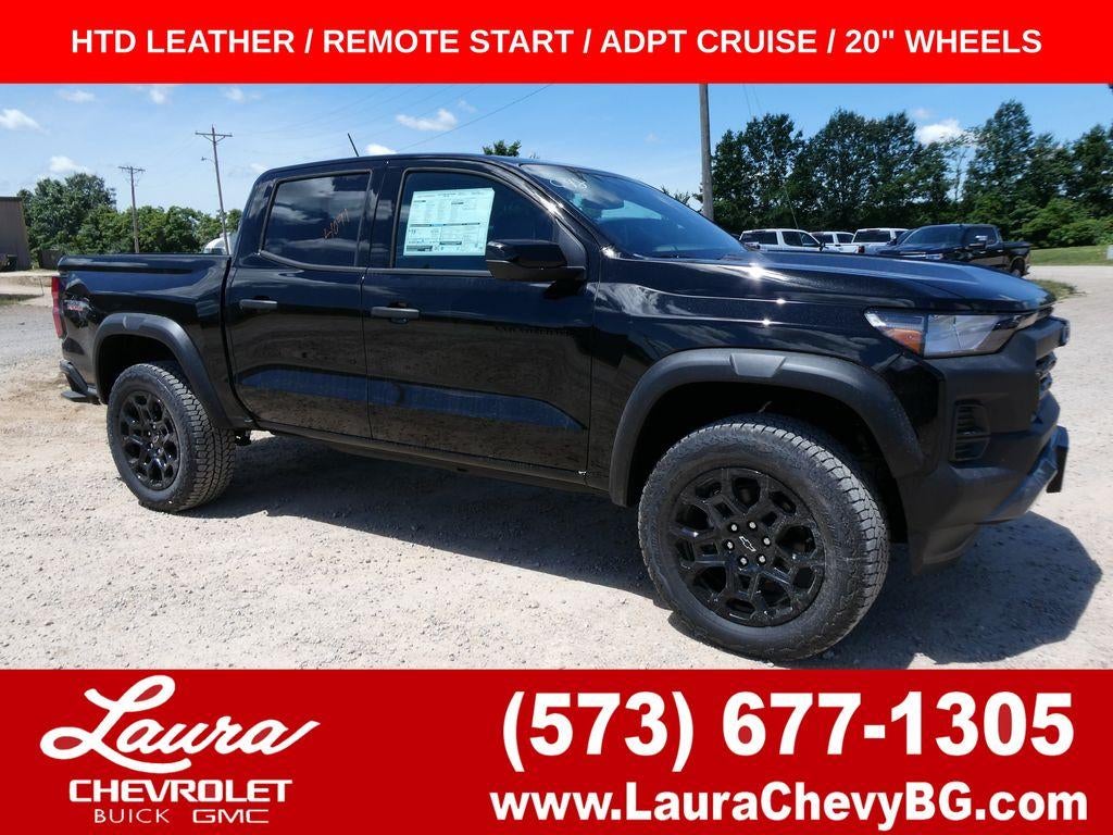 2026 Chevrolet Colorado Trail Boss in Black — front three-quarter view